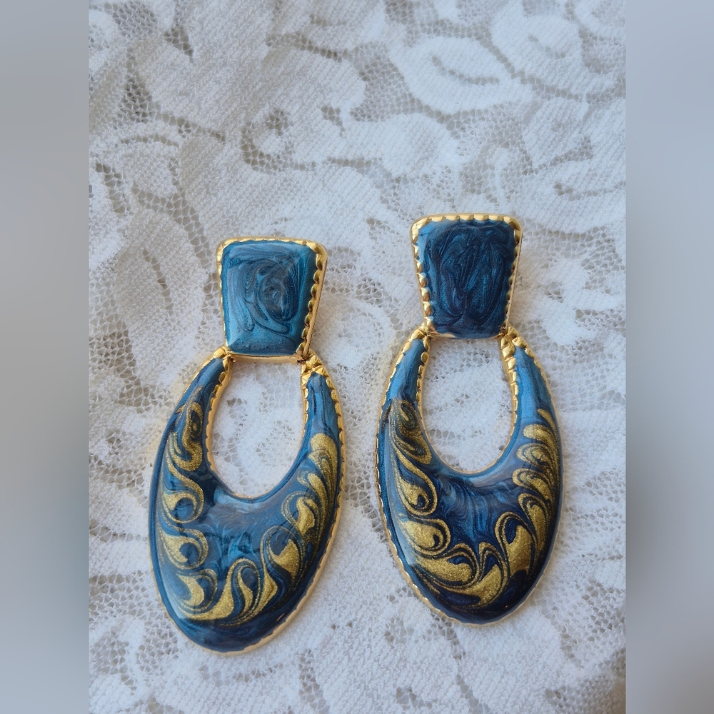 Vintage Chunky Blue and Gold Earrings